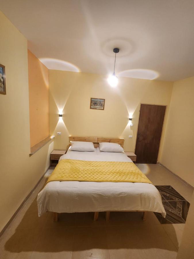 Seedi Yousef Hostel & Cafe Nazareth Luaran gambar